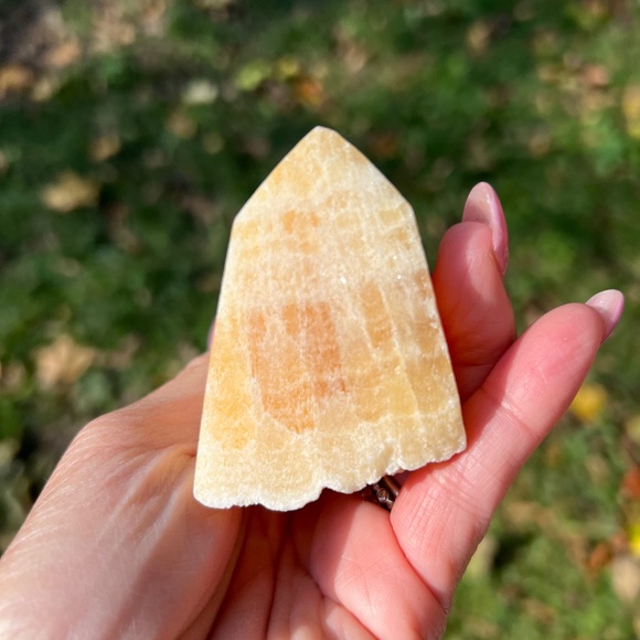 Yellow calcite (1) tower | crystal - Picture 6 of 13